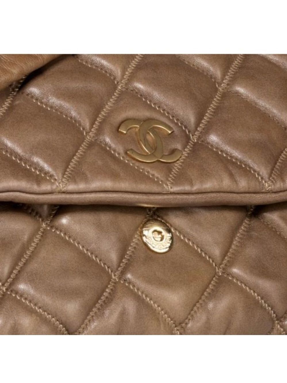 Auth Chanel Diamond Quilt Lambskin Leather Bag - Picture 6 of 9